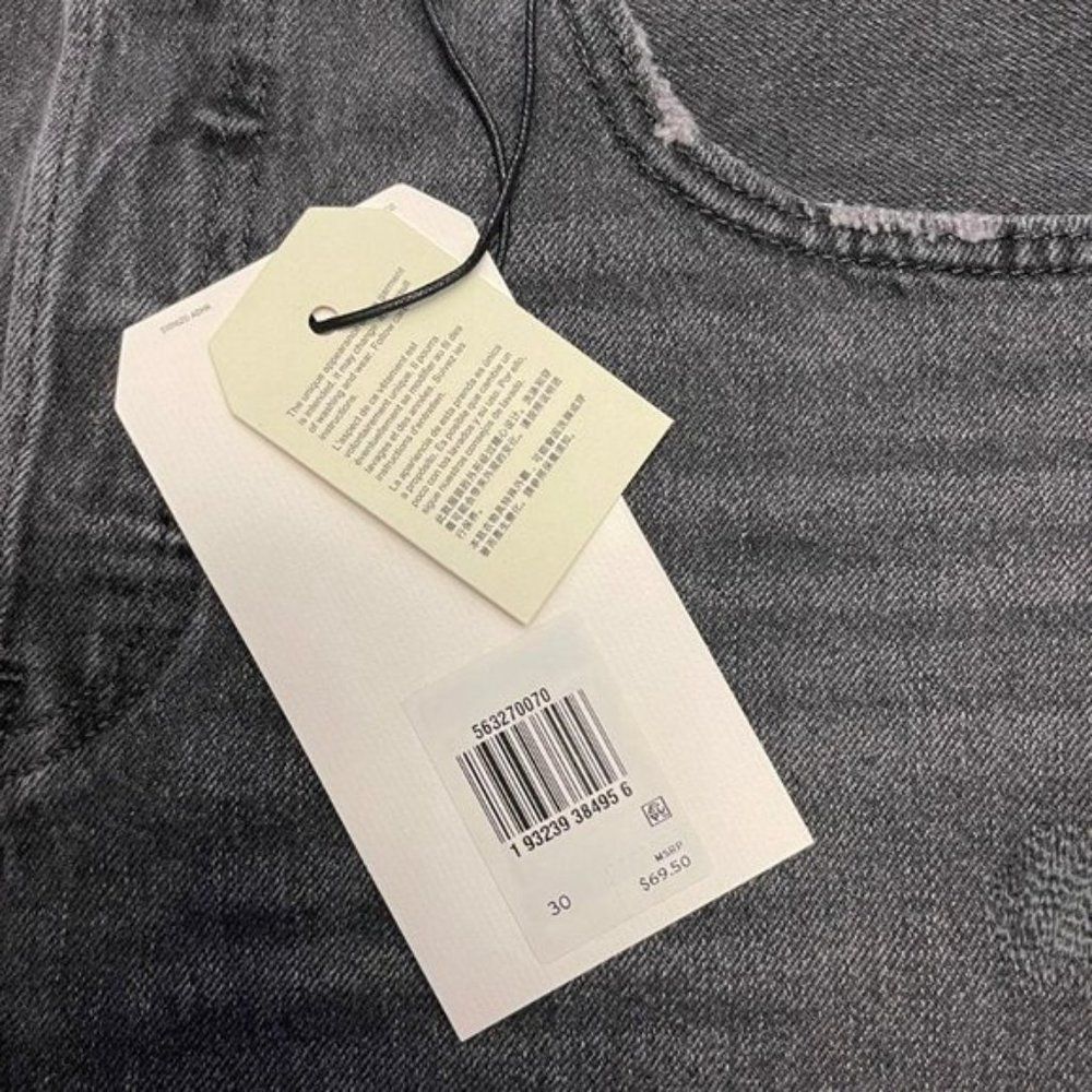 Levi's Premium | 501 Original High Rise Shorts - Picture 3 of 12